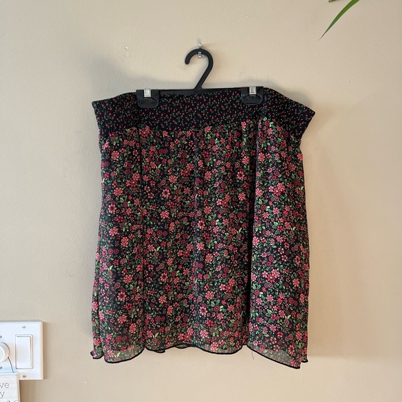 Xhilaration Black with Pink/Burgundy/Green Delicate Floral Print Skirt - Picture 6 of 15